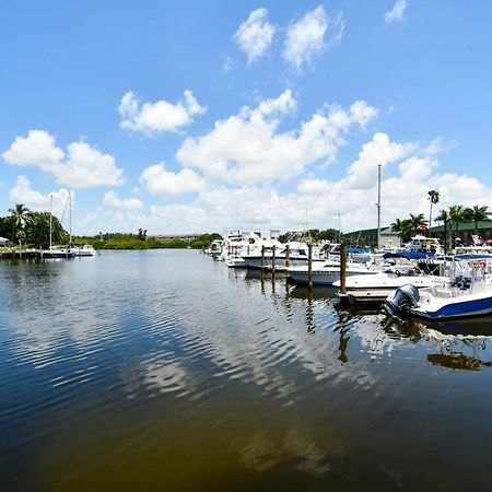 Remodeled, Huge Pool, Tiki Bar & Grill, Quiet Room South Bradenton Exterior foto