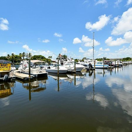 Remodeled, Huge Pool, Tiki Bar & Grill, Quiet Room South Bradenton Exterior foto