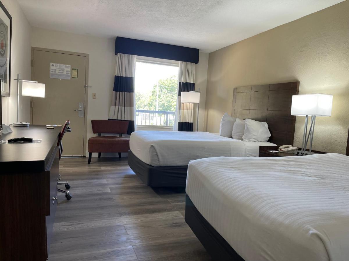 Remodeled, Huge Pool, Tiki Bar & Grill, Quiet Room South Bradenton Exterior foto